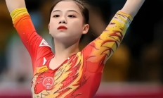 九游娱乐网页-包含体操舞台：选手动作柔和，展现柔韧身姿的词条