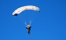 九游娱乐网站-英超争冠焦点战与76人爆冷太阳，体育世界的双重奏