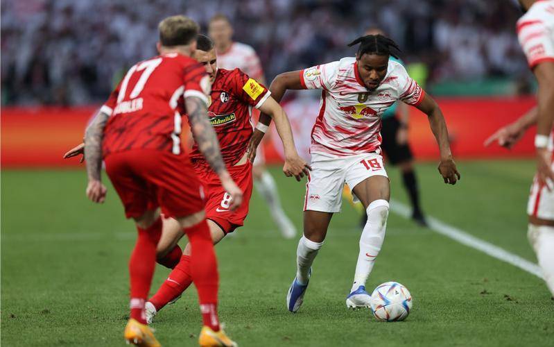 红牛莱比锡客场大胜，继续德国足球联赛金字塔爬升的简单介绍