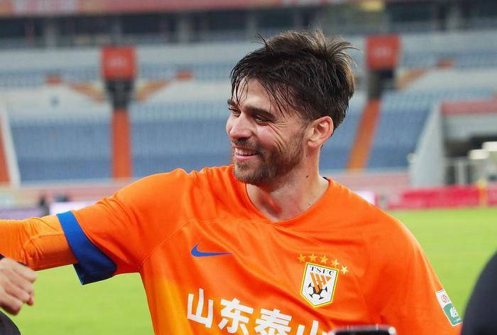 山东鲁能主场击败北京人和，实现三连胜的简单介绍