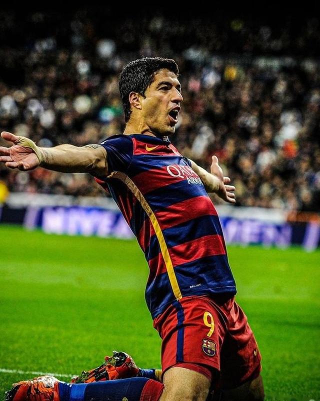 瑞士完胜乌拉圭，苏亚雷斯三分雨点燃全场