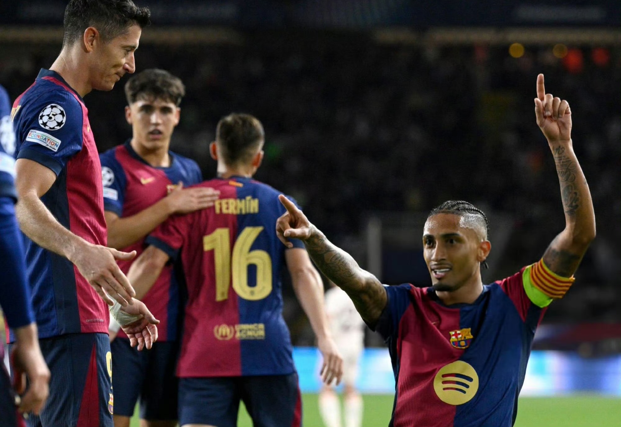 关于巴萨前锋受伤离场,备战欧冠面临考验的信息 关于巴萨前锋受伤离场,备战欧冠面临考验的信息