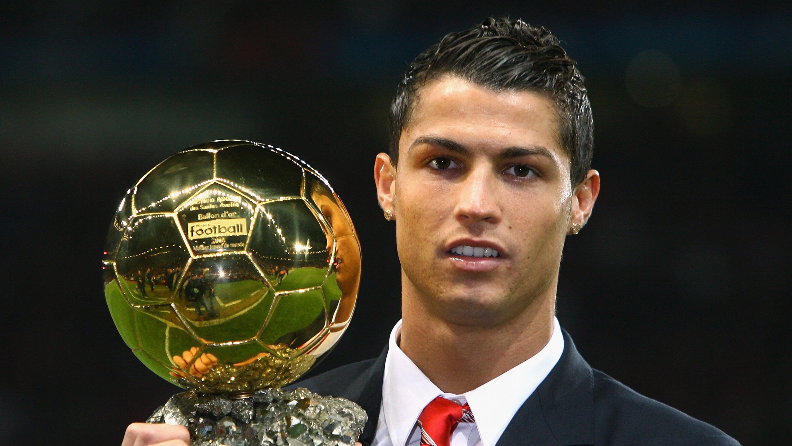 德罗赞，从芝加哥到曼彻斯特，一个不属于英超的夜晚如何主宰冠军走向