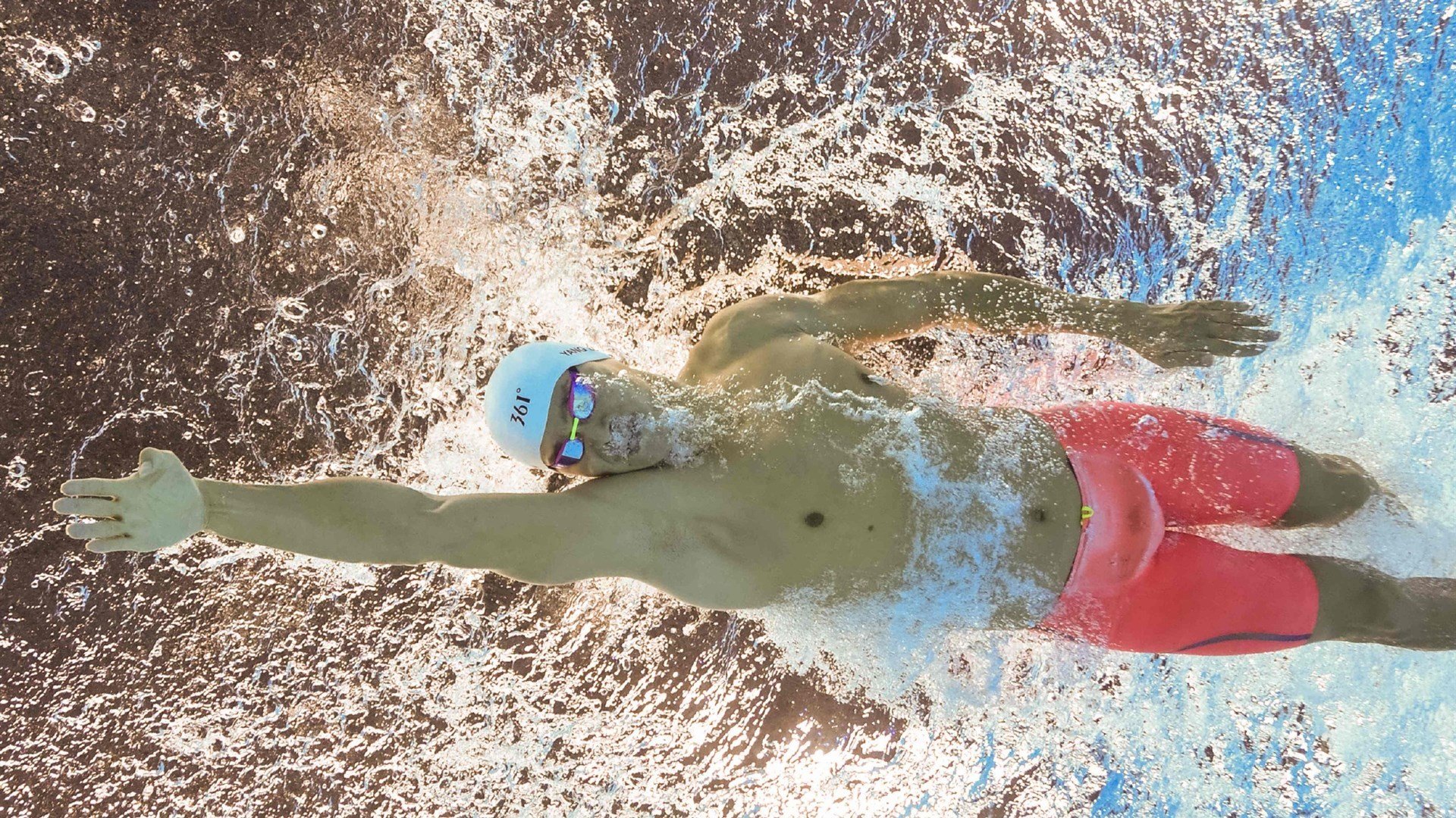 诺坎普奇迹再现，法比尼奥关键制胜，巴萨绝杀荷兰背后的战术革命